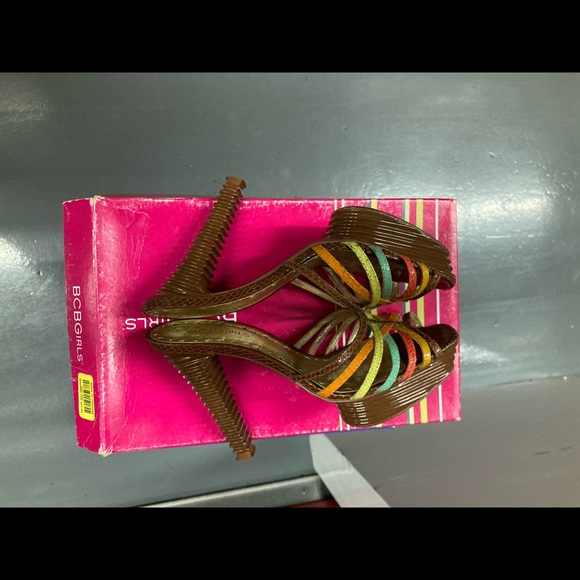 BCBGIRLS - Picture 7 of 9